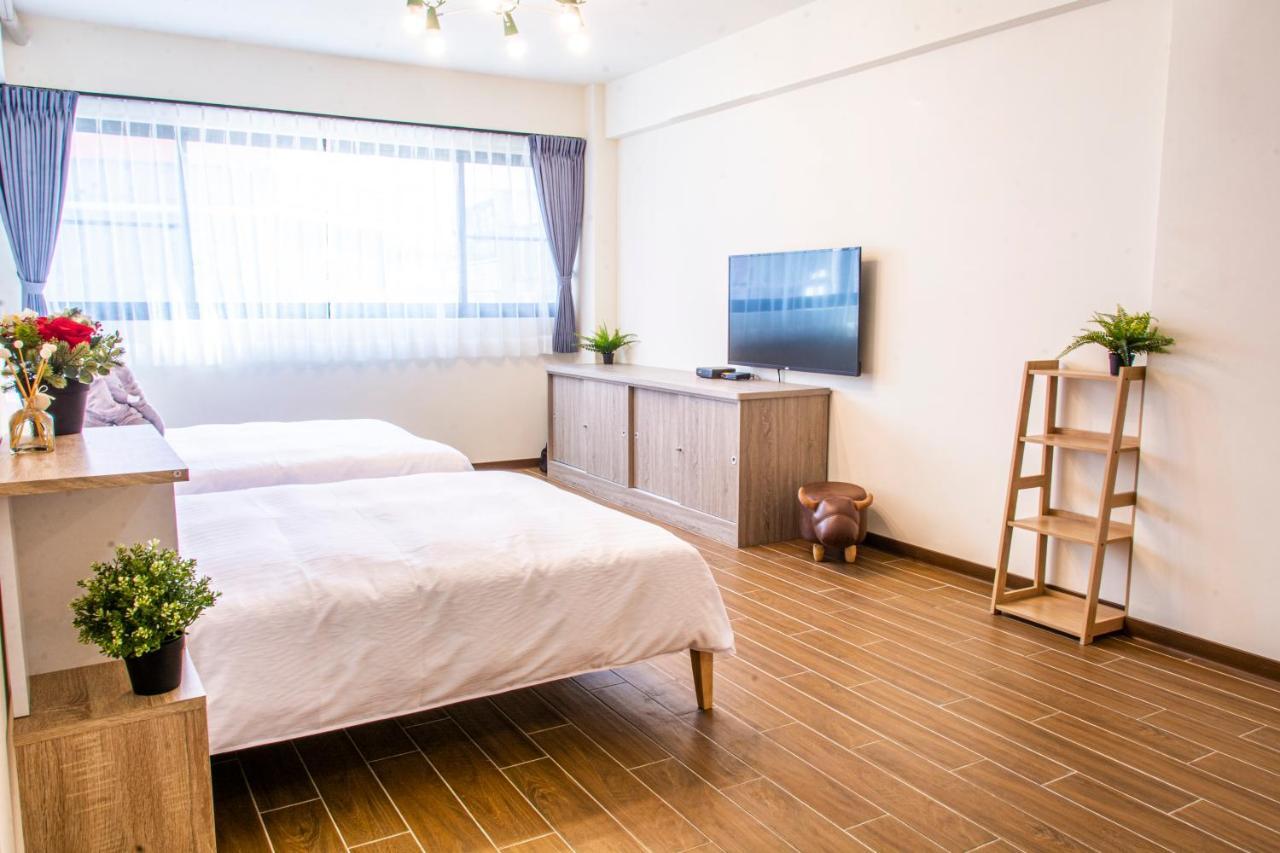 Ioio Apartment Tainan Bagian luar foto